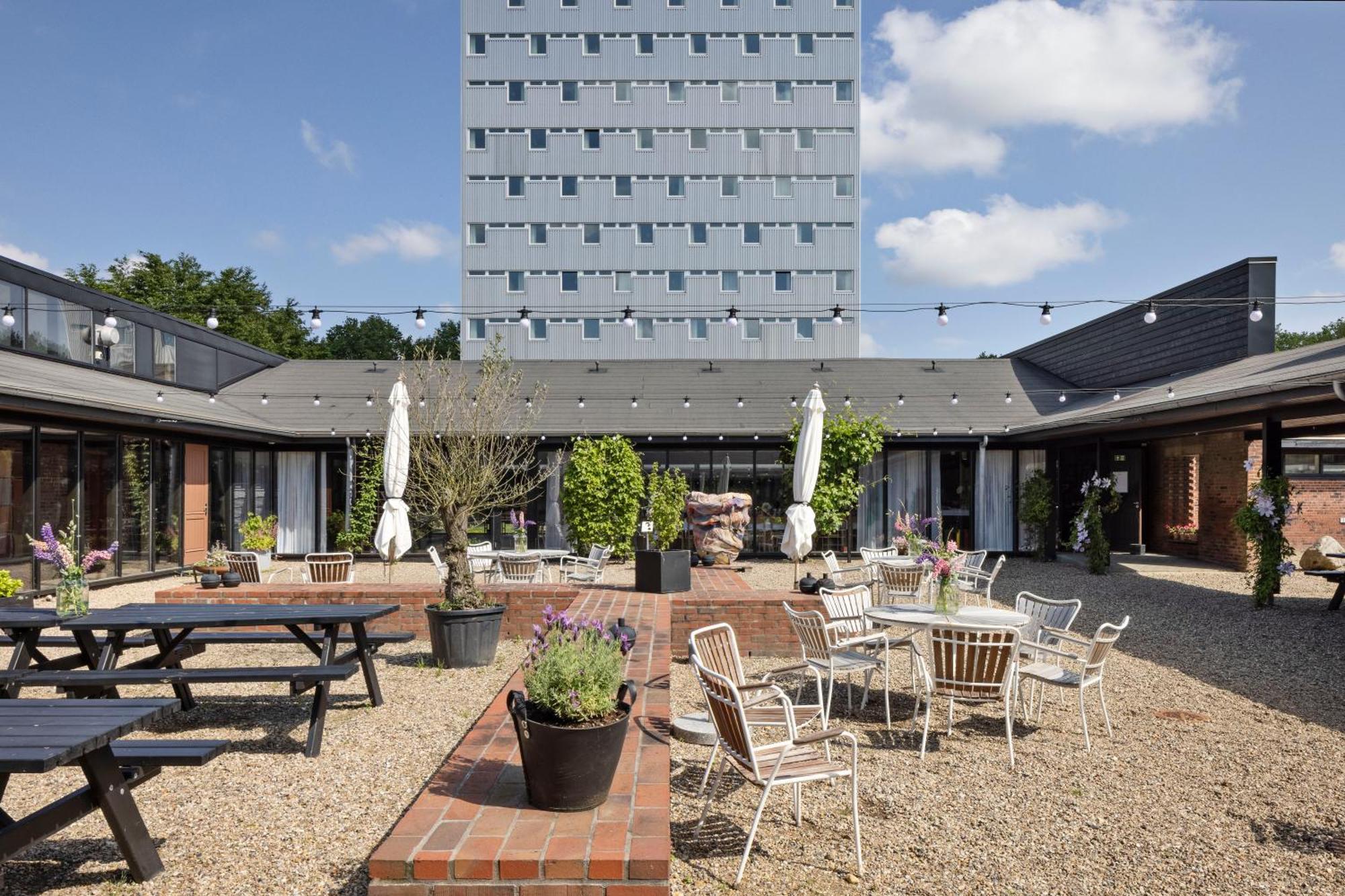 Hojhuset Kulturhotel Herning Exterior foto
